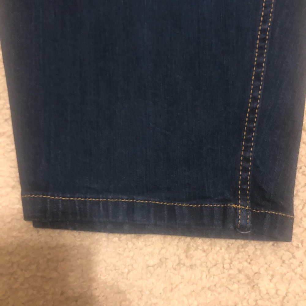 Men Jeans - Picture 2 of 6